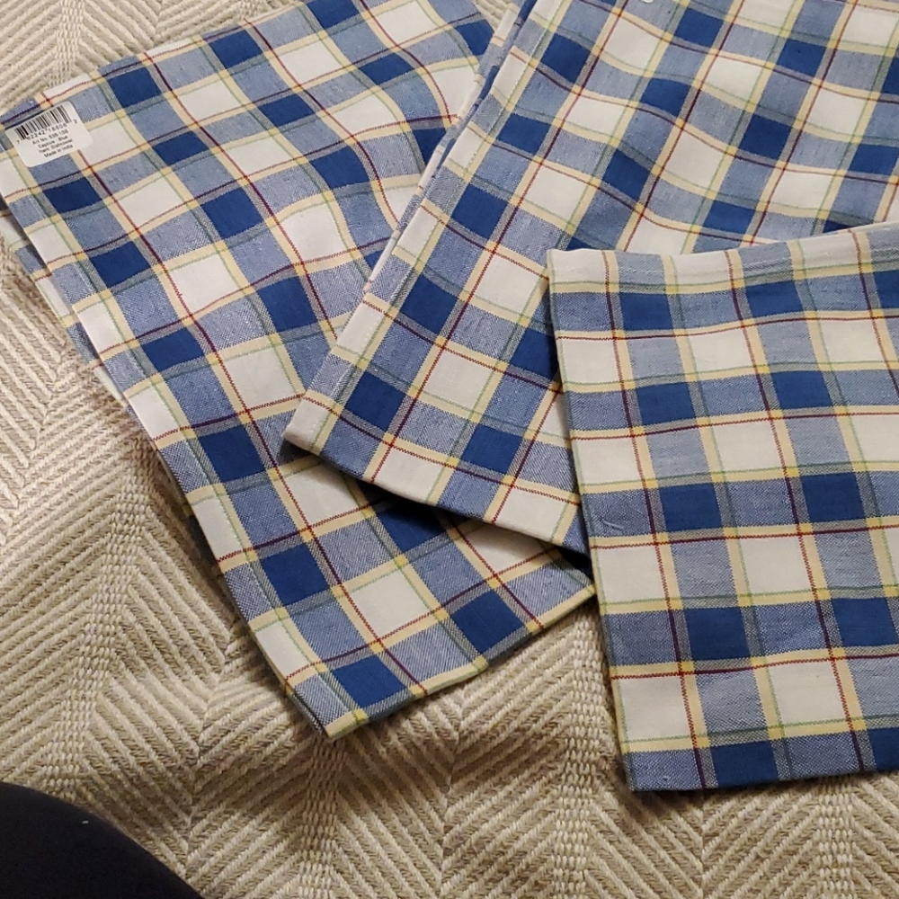 Set of 3 dish towels. New without tags.